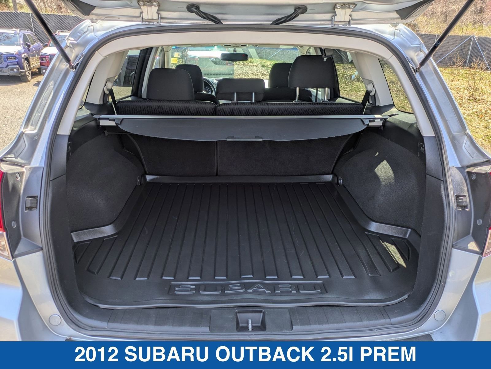 Used 2012 Subaru Outback 2.5i Premium w/ All-Weather Pkg image 31
