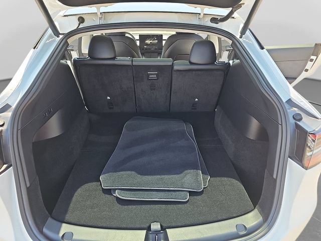 Used 2022 Tesla Model Y Performance AWD/4WD image 29
