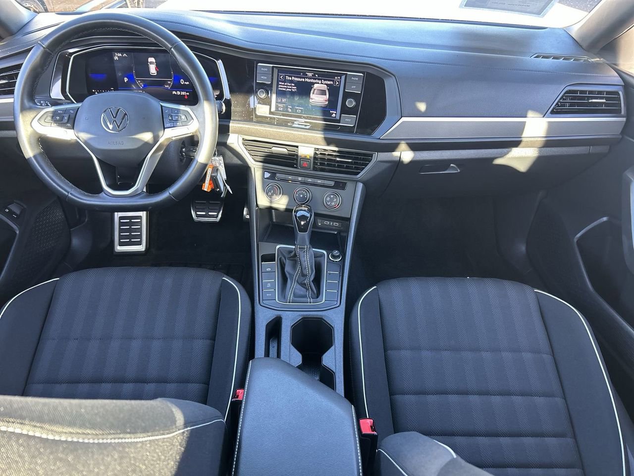 Certified 2023 Volkswagen Jetta Sport image 12