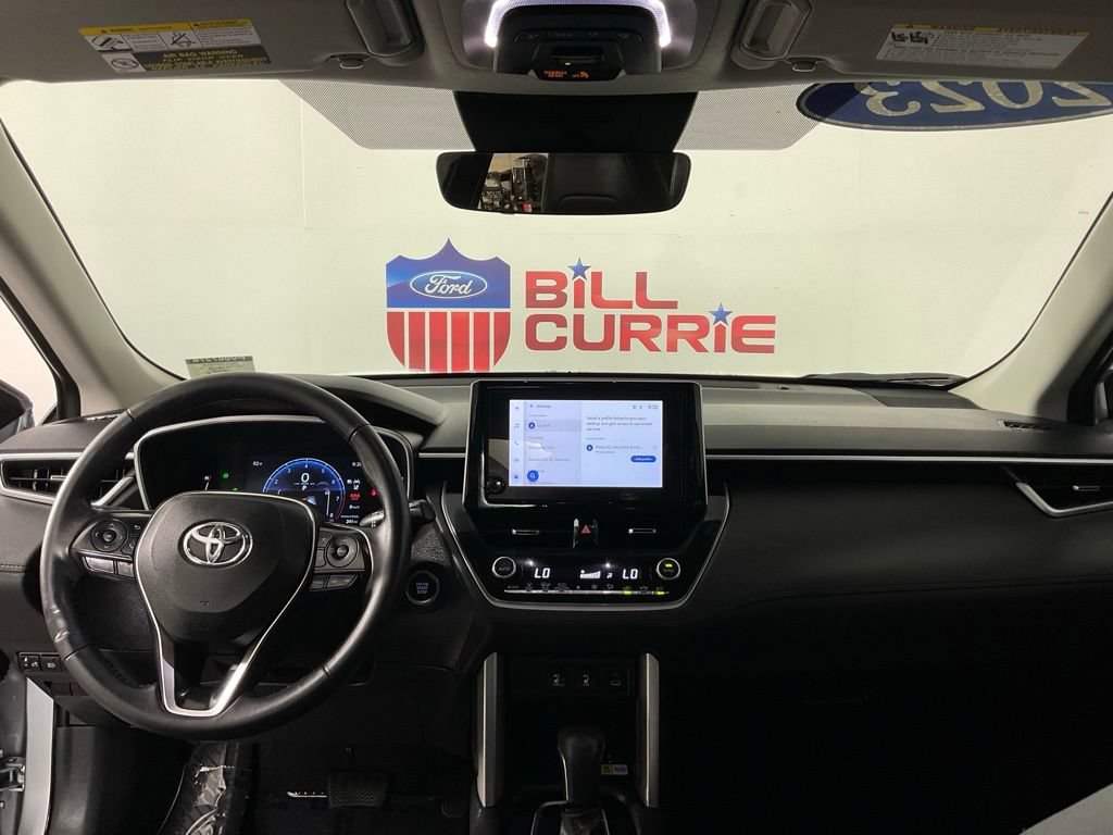 Used 2023 Toyota Corolla Cross XLE FWD image 18