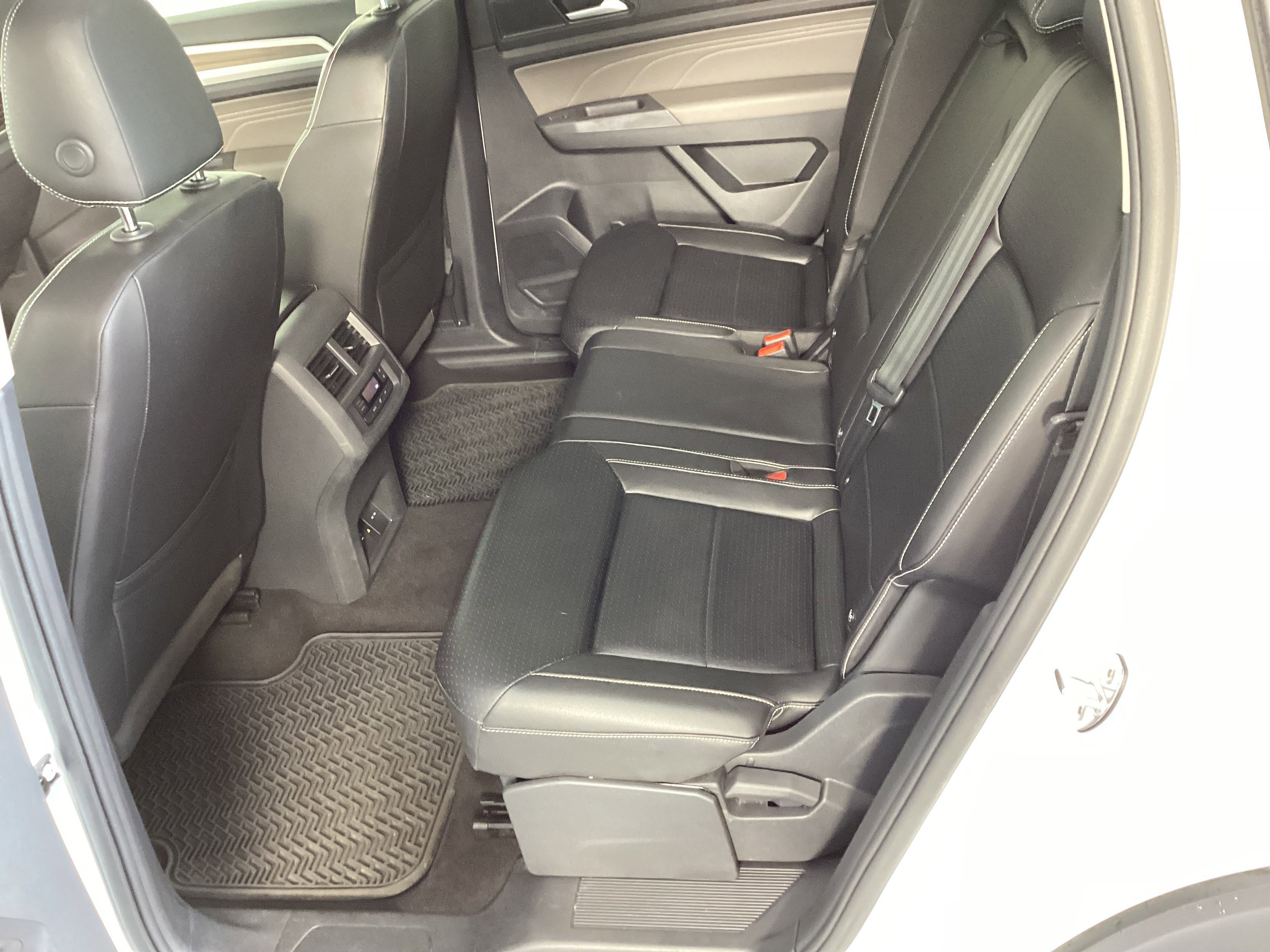 Used 2021 Volkswagen Atlas SEL image 33