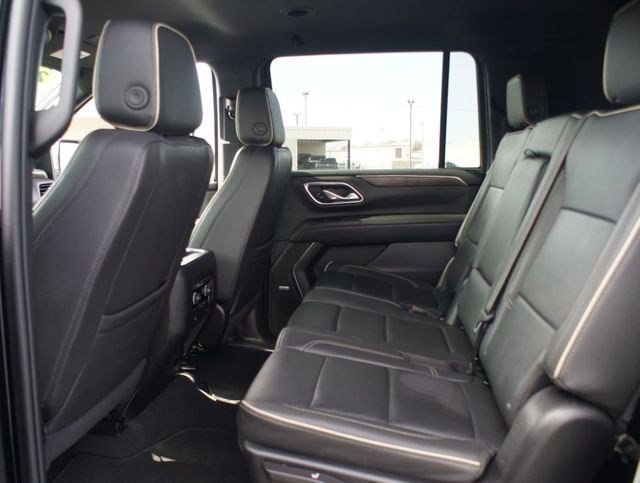 Used 2024 Chevrolet Suburban Premier RWD image 14