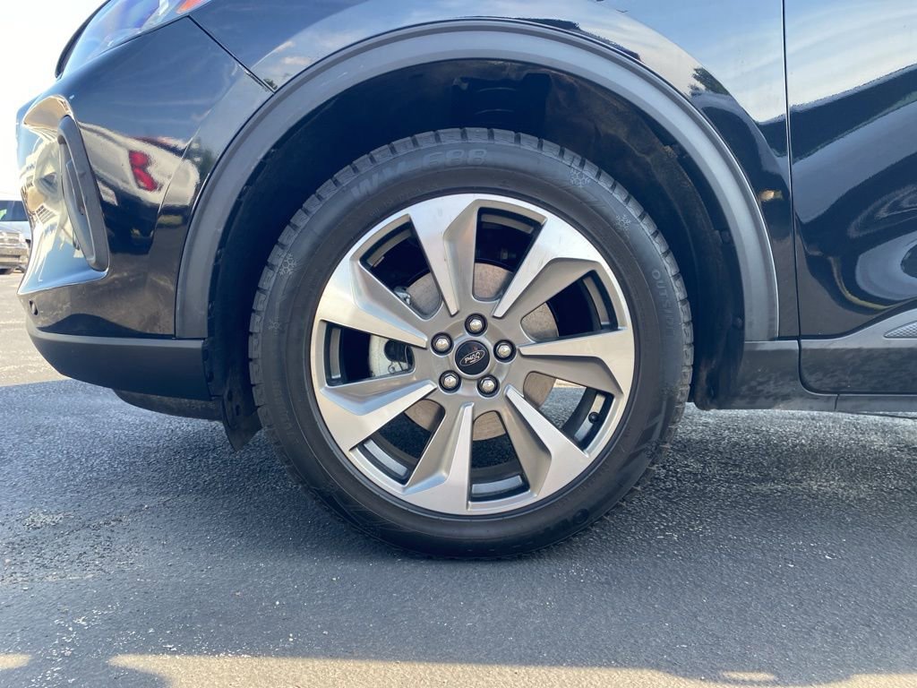 Used 2024 Ford Escape Platinum image 15