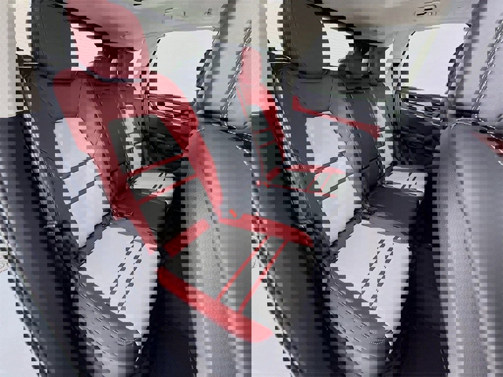 New 2026 Porsche Cayenne Turbo image 30