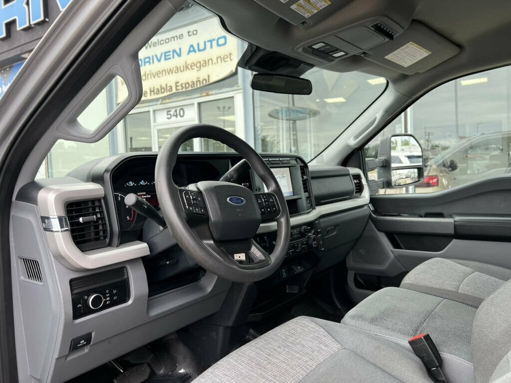 Used 2023 Ford F350 XLT AWD/4WD image 9