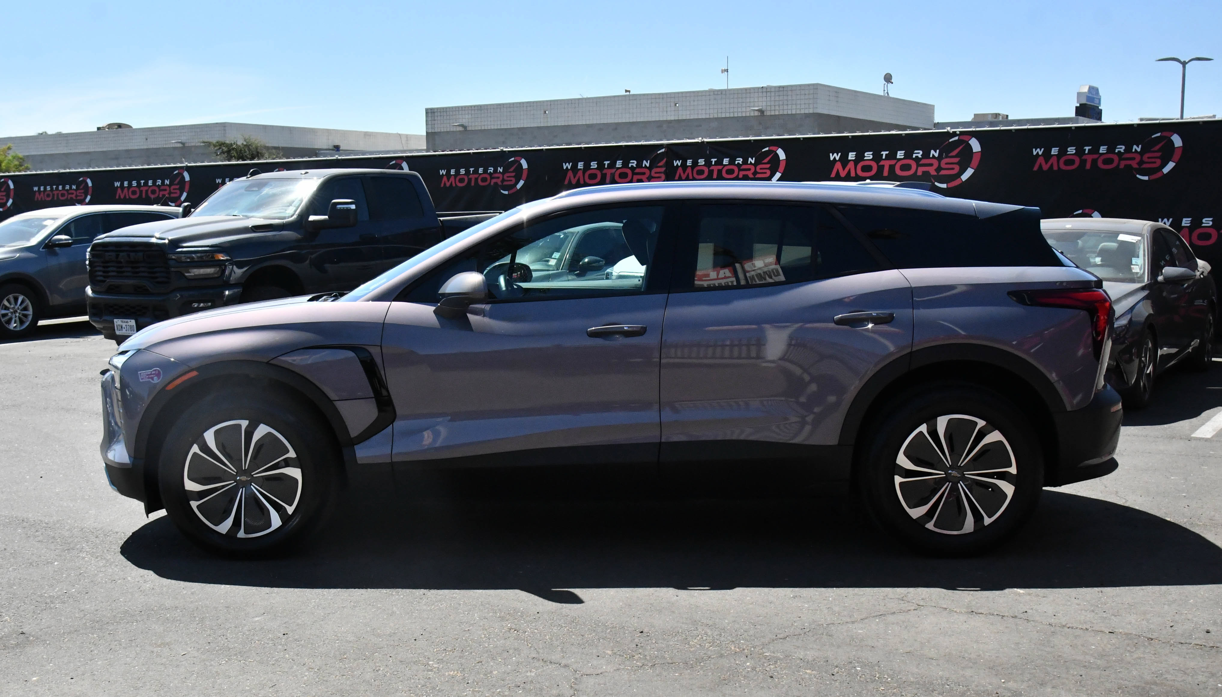 Used 2024 Chevrolet Blazer EV LT AWD/4WD image 4