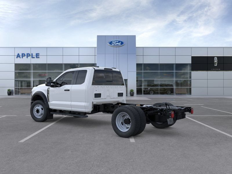 New 2025 Ford F450 XL w/ XL Chrome Package AWD/4WD image 4