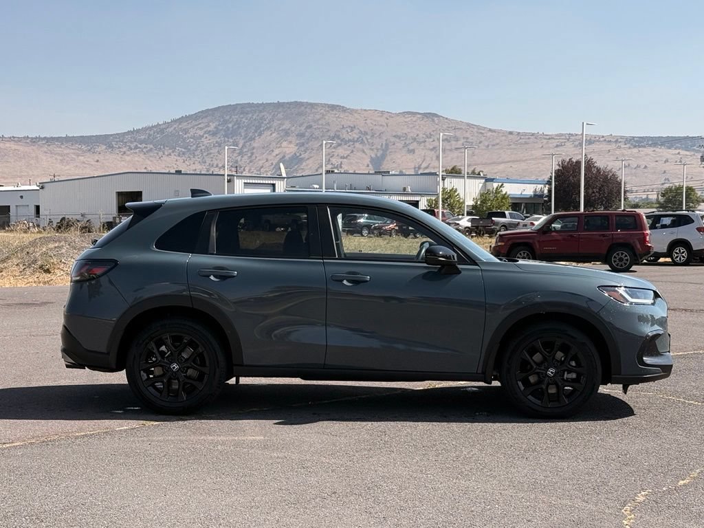 Used 2025 Honda HR-V Sport image 6