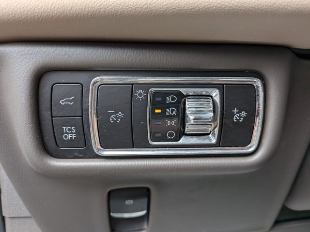 Used 2023 Lincoln Nautilus Reserve image 16