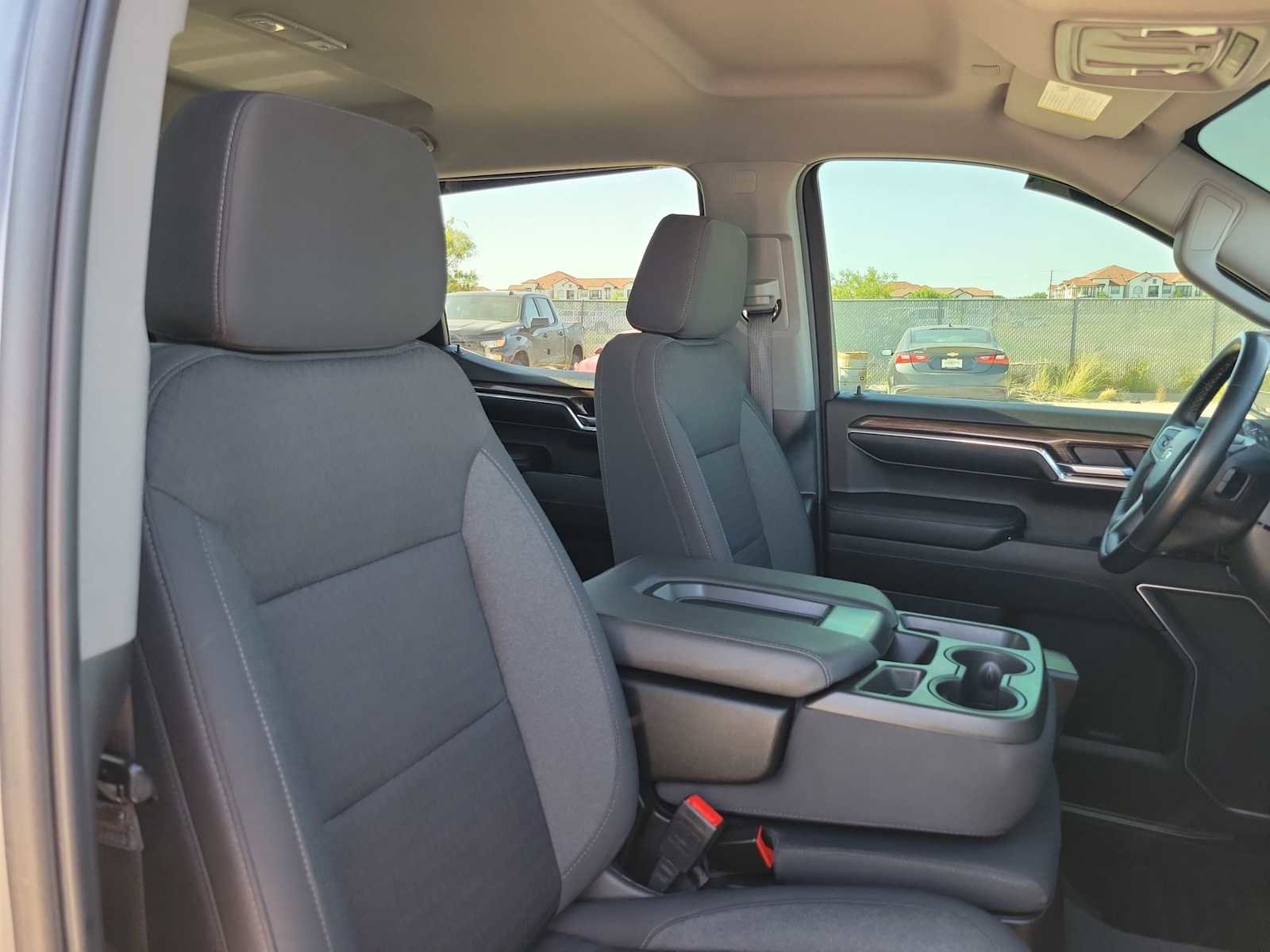 Used 2023 Chevrolet Silverado 1500 LT AWD/4WD image 18