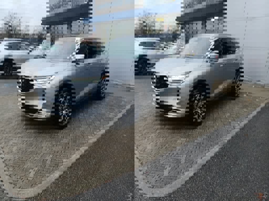 Used 2023 Acura MDX SH-AWD w/ Technology Package image 2