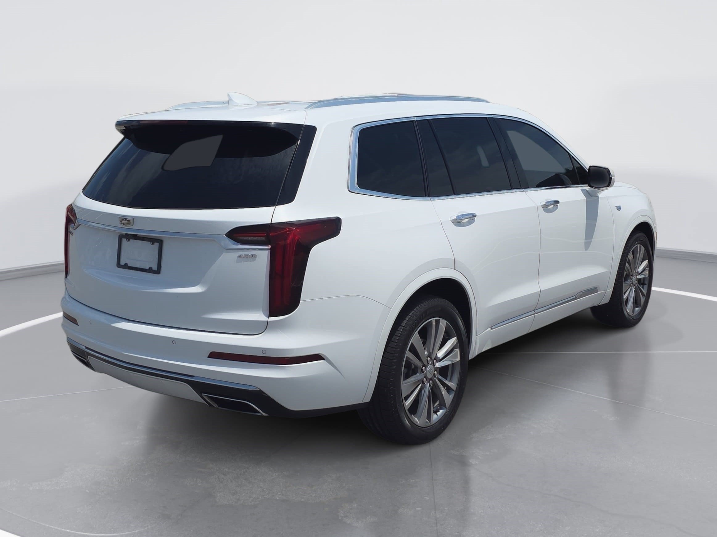Used 2021 Cadillac XT6 Premium Luxury FWD image 3