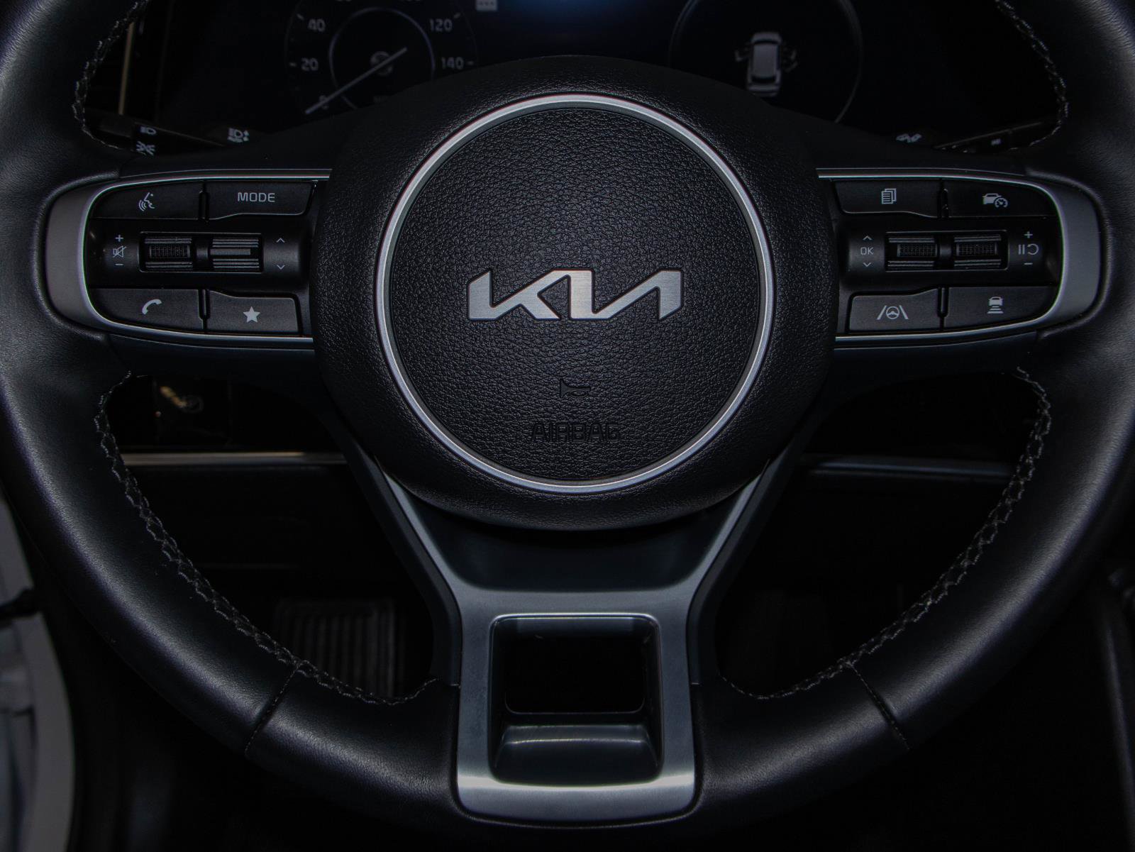 New 2025 Kia Sportage SX image 12