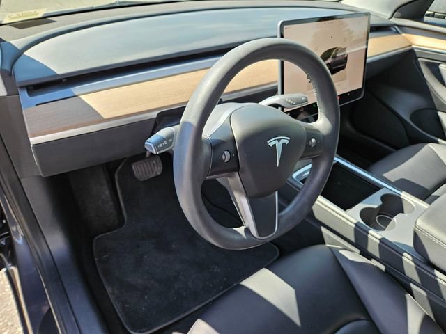Used 2023 Tesla Model 3 Standard Range image 27