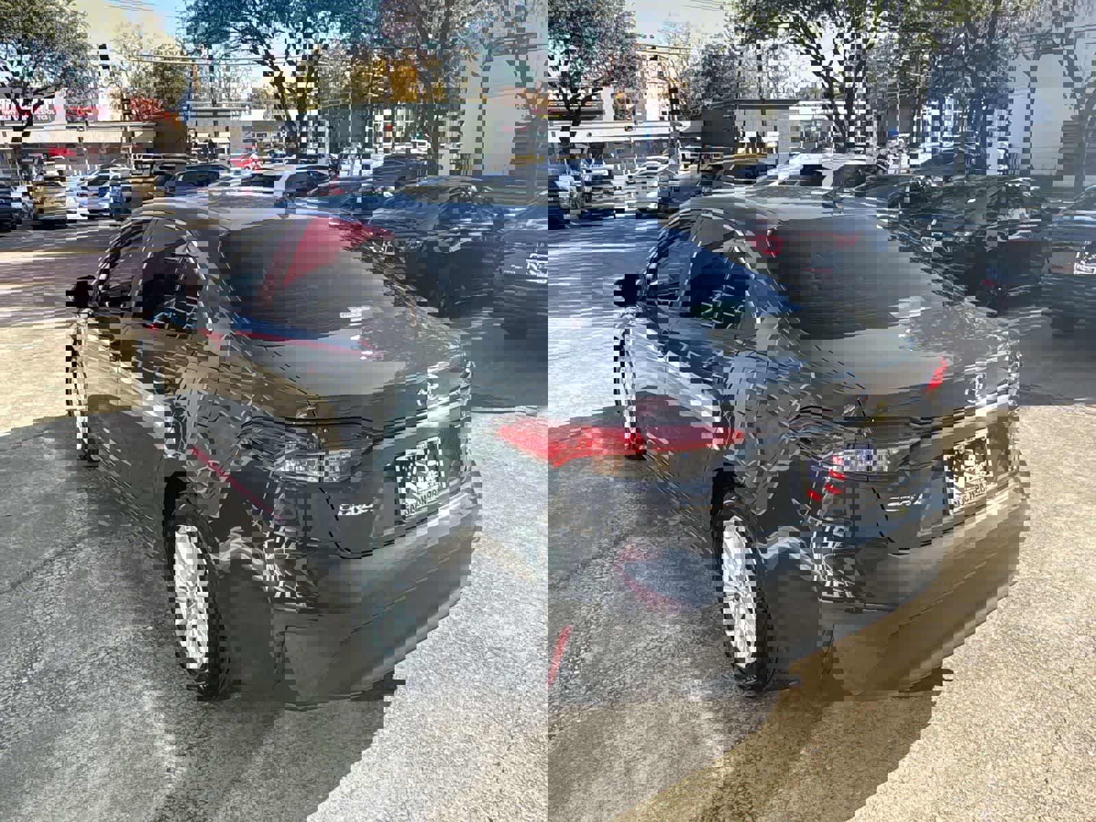 Used 2025 Toyota Corolla XLE image 4