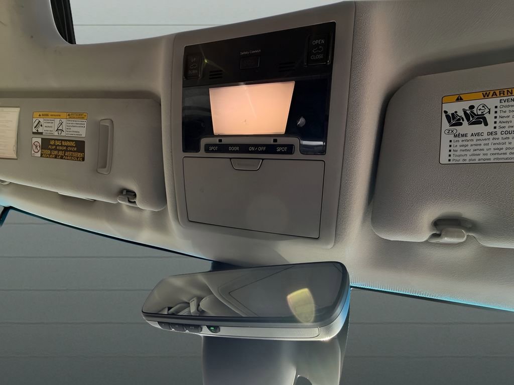 Used 2016 Toyota Land Cruiser w/ Four Season Floor Mat Package AWD/4WD image 15