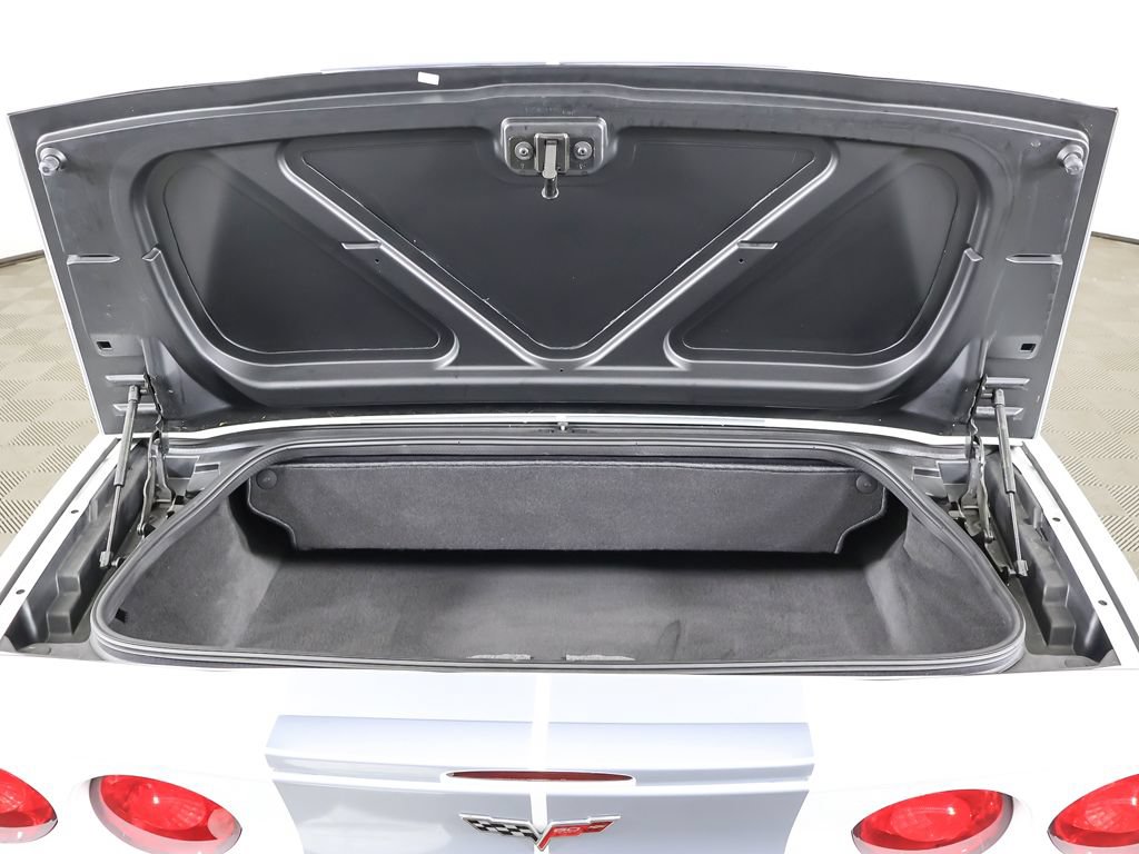 Used 2013 Chevrolet Corvette 427 w/ 1SC Preferred Equipment Group RWD image 18