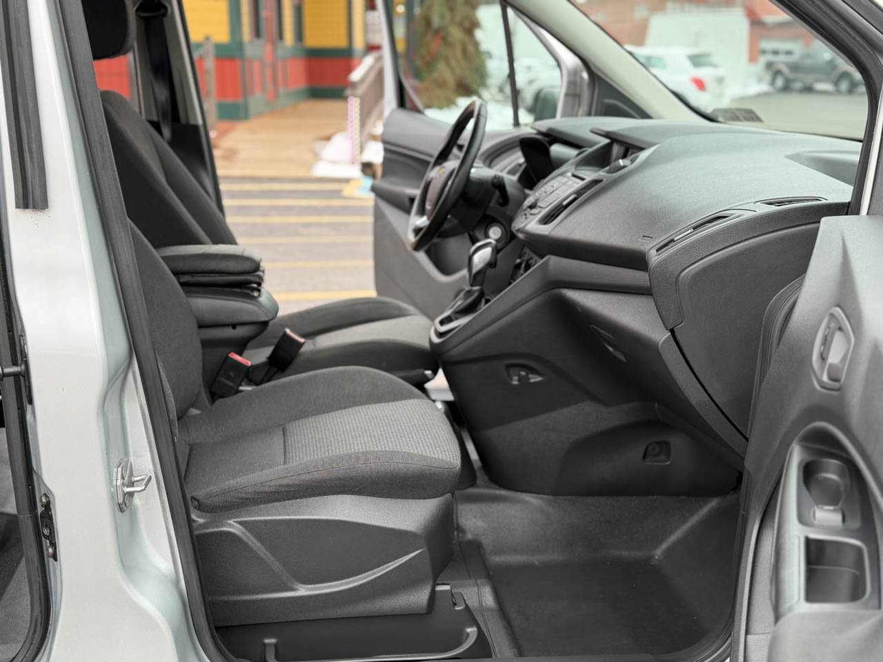 Used 2016 Ford Transit Connect XL image 12