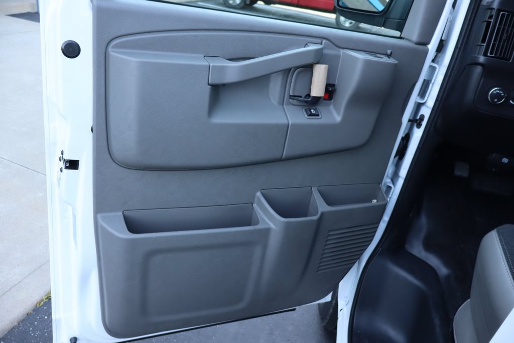 New 2026 Chevrolet Express 2500 Extended w/ Driver Convenience Package RWD image 20