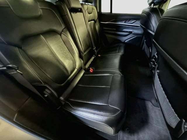 Used 2024 Jeep Grand Cherokee Limited w/ Black Appearance Package RWD image 28
