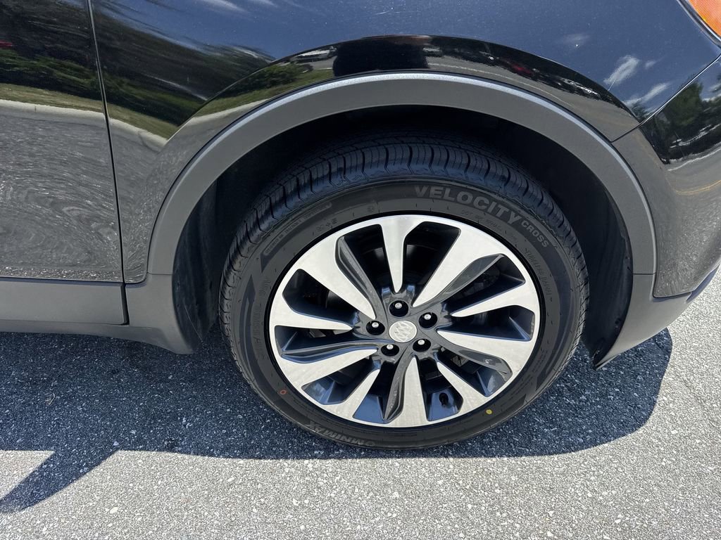 Used 2021 Buick Encore Preferred w/ Safety Package FWD image 59