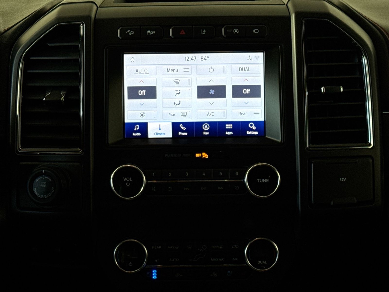 Used 2020 Ford Expedition Limited w/ Equipment Group 303A AWD/4WD image 21