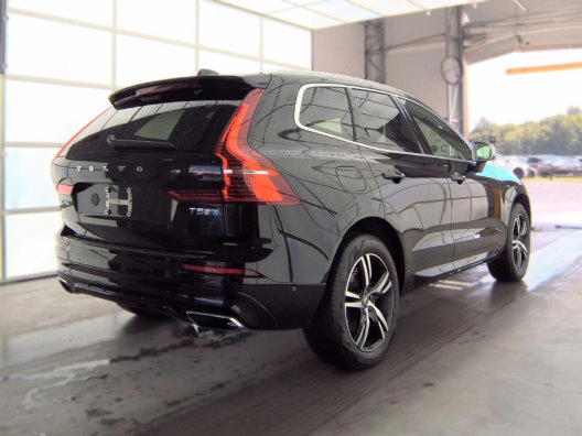 Used 2019 Volvo XC60 T5 R-Design w/ Protection Package Premier AWD/4WD image 2