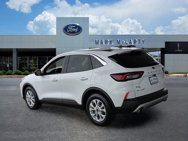 Certified 2024 Ford Escape Active FWD image 3