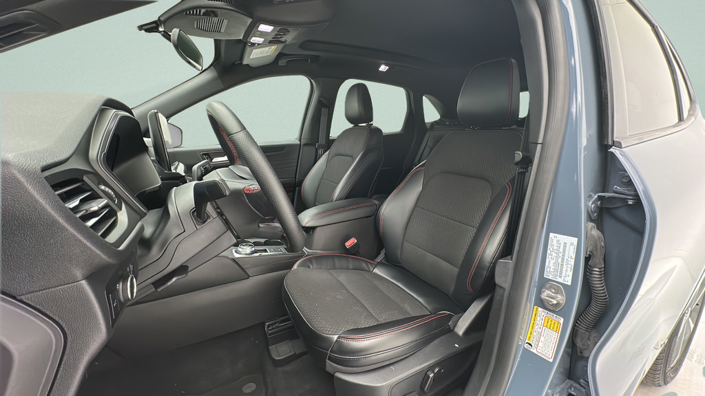 Used 2024 Ford Escape ST-Line w/ Tech Pack #1 AWD/4WD image 13