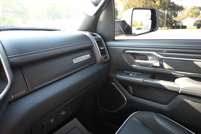 Used 2025 RAM 1500 Laramie w/ Sport Appearance Package AWD/4WD image 28