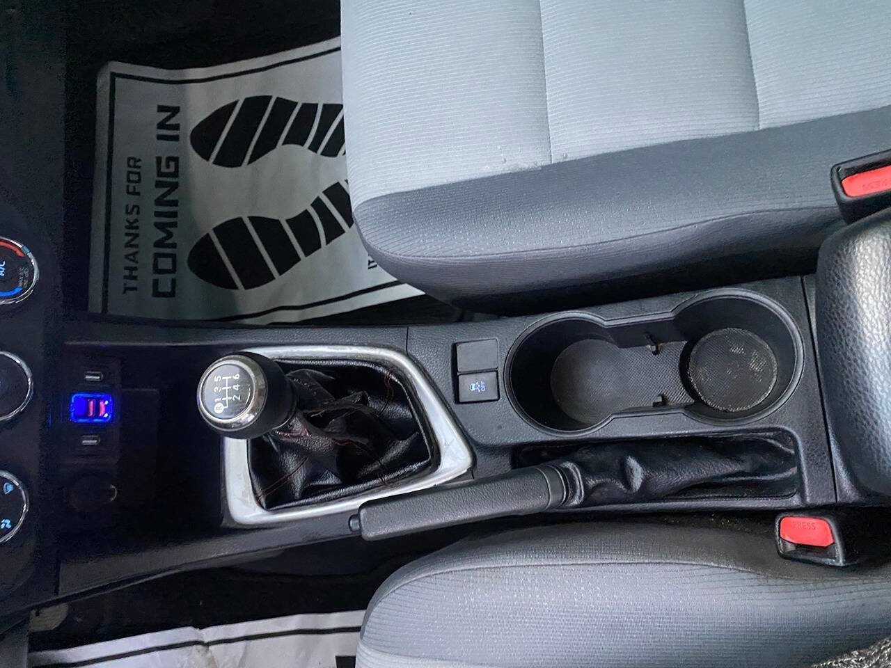 Used 2014 Toyota Corolla L FWD image 40