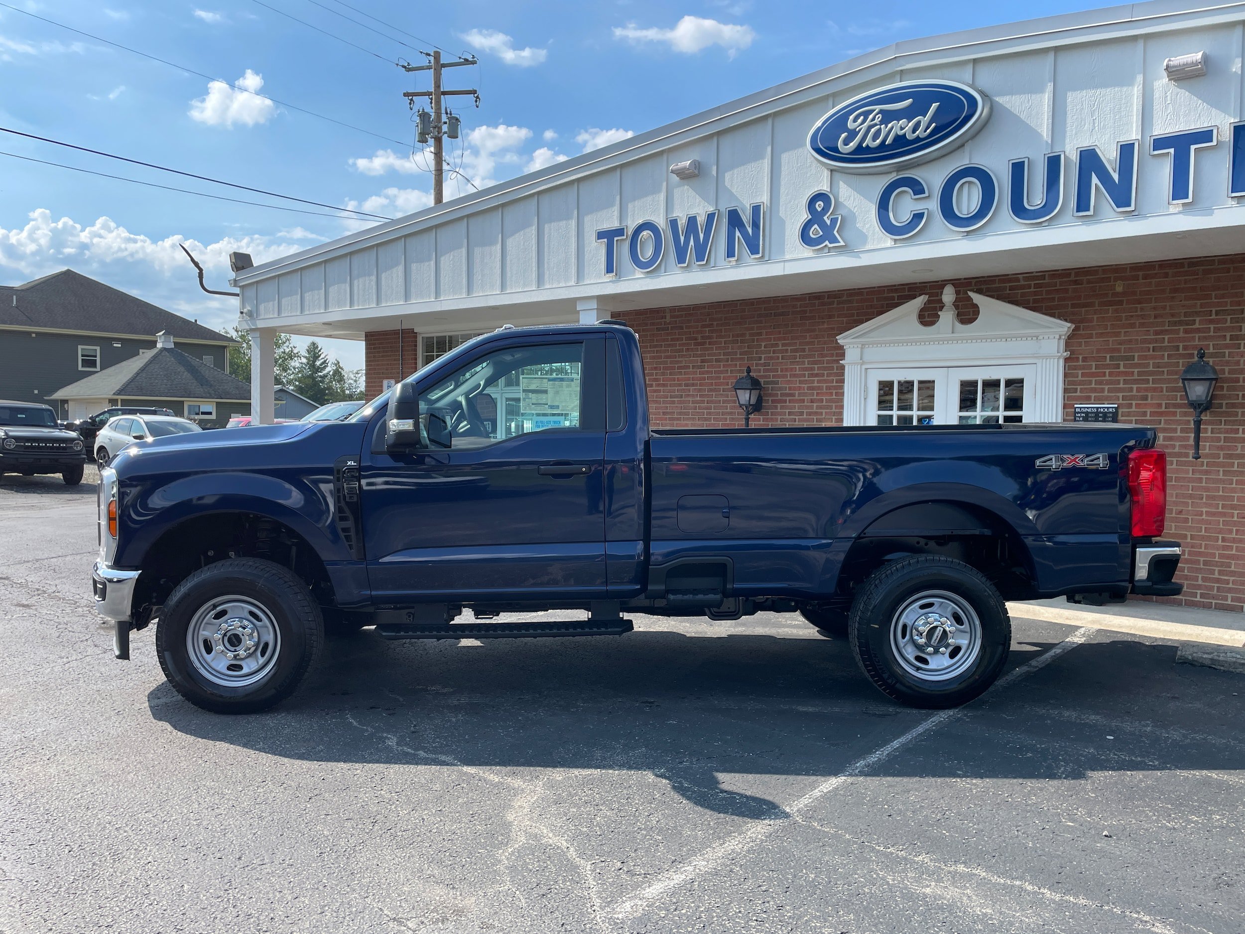 New 2027 Ford F250 XL w/ XL Chrome Package AWD/4WD image 5