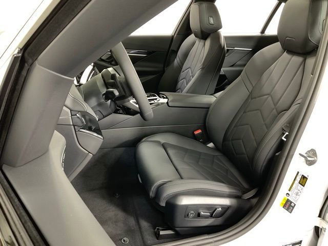 Used 2024 BMW i5 eDrive40i w/ M Sport Package RWD image 33