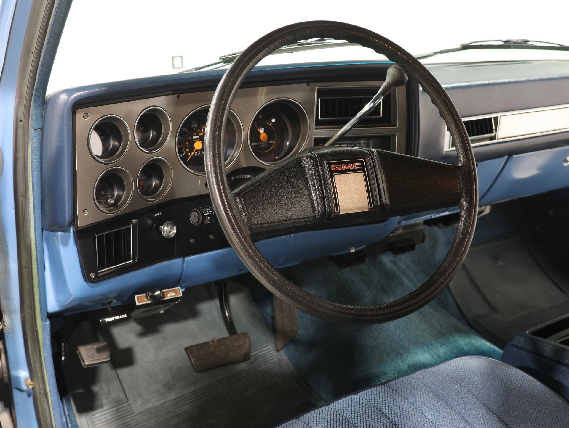 Used 1987 GMC Suburban 2WD image 83