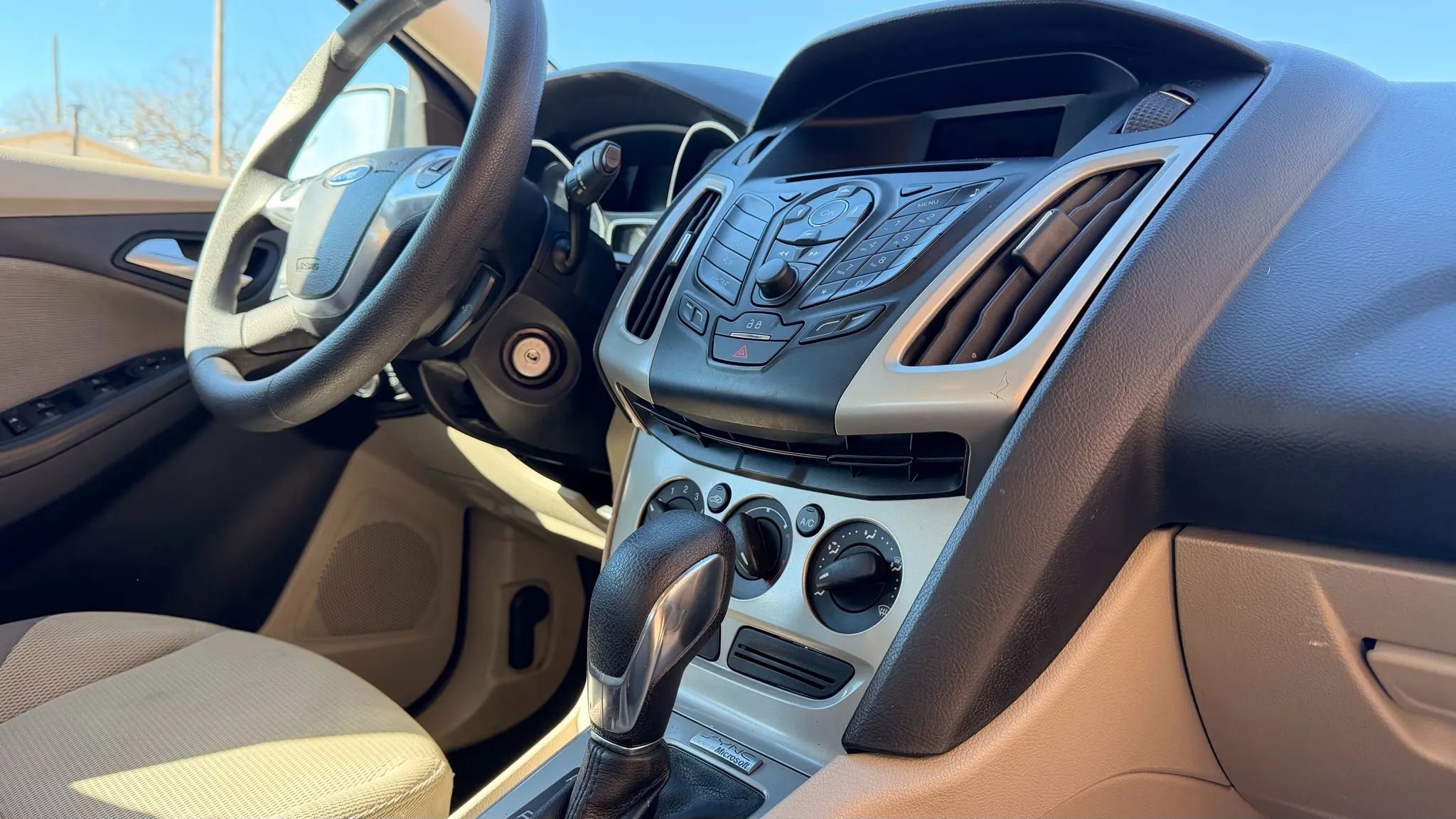 Used 2012 Ford Focus SE image 24