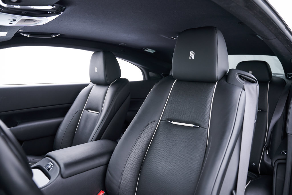 Used 2015 Rolls-Royce Wraith RWD image 48