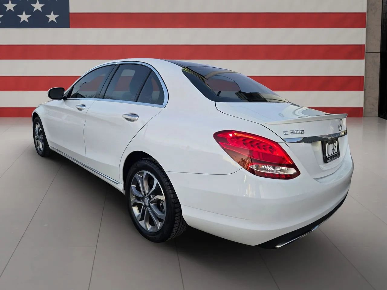 Used 2017 Mercedes-Benz C 300 4MATIC Sedan image 4