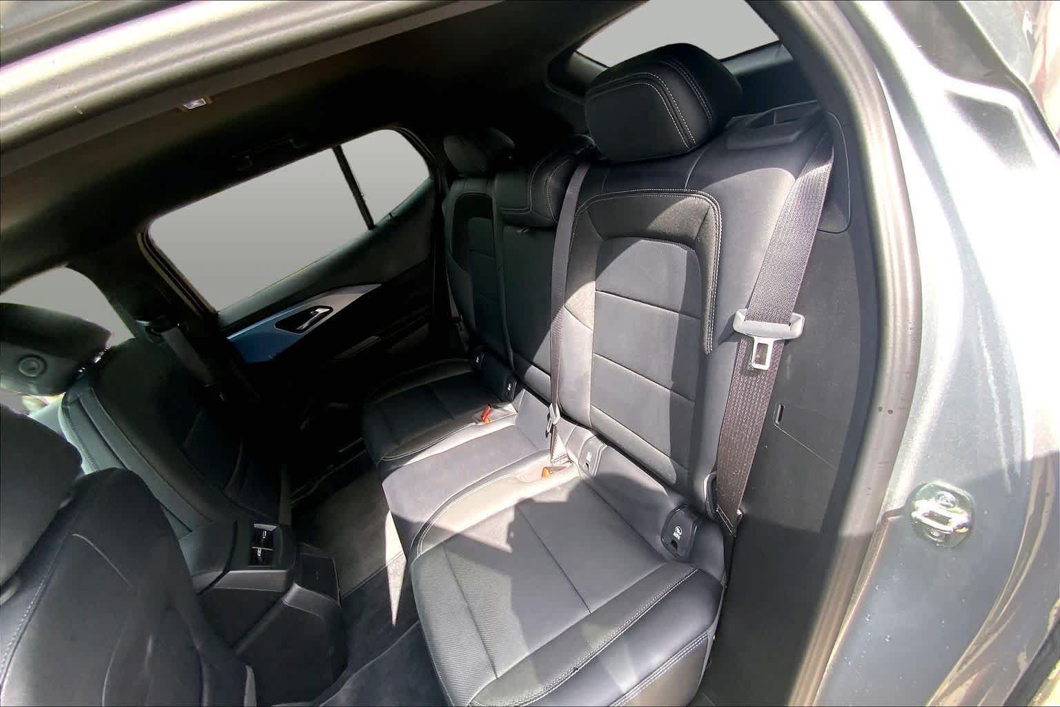 Used 2025 Chevrolet Equinox EV LT FWD image 20
