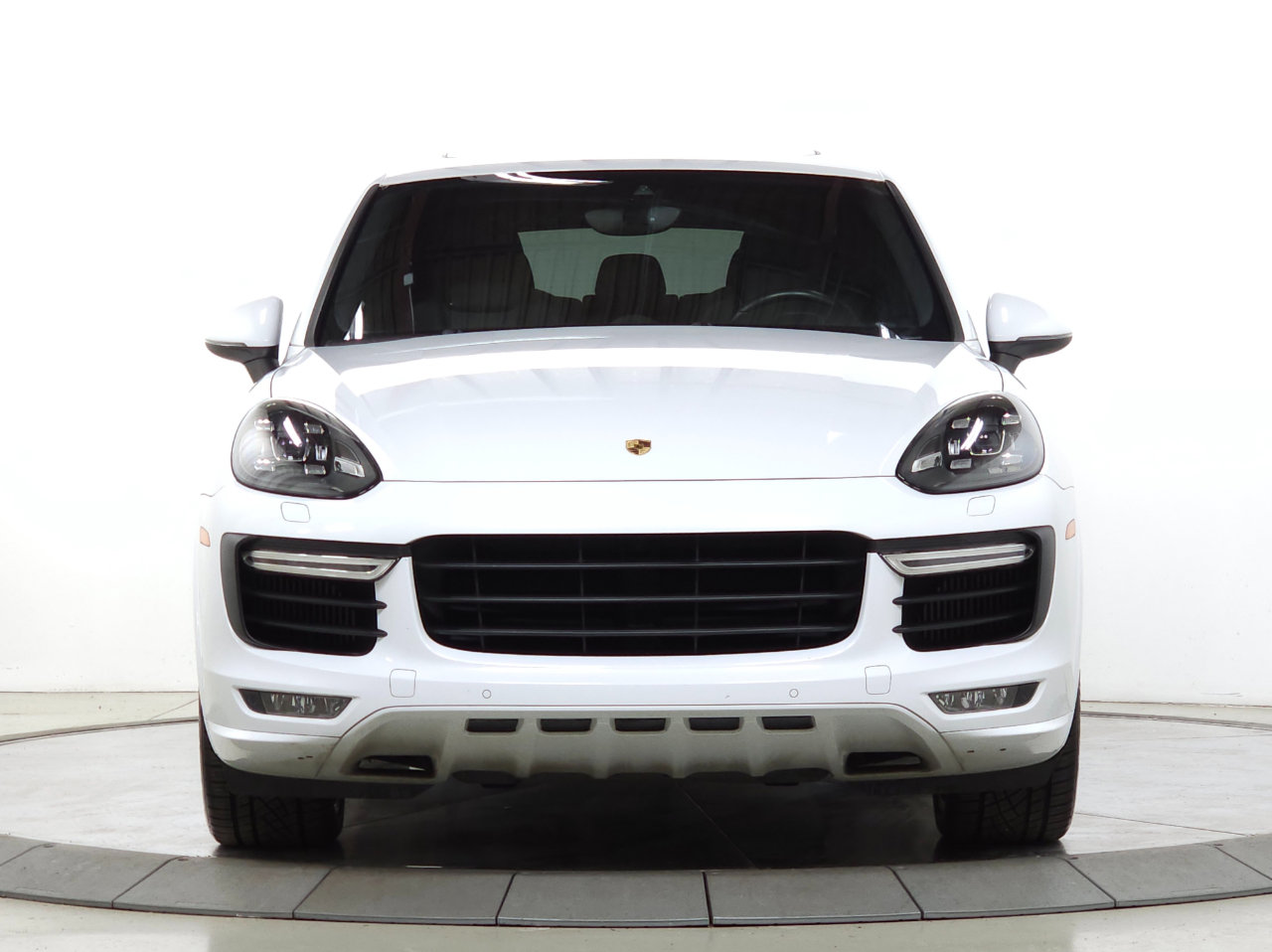 Used 2016 Porsche Cayenne GTS w/ Premium Package Plus image 3