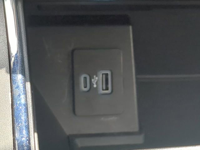 Used 2021 Ford F150 Lariat image 22