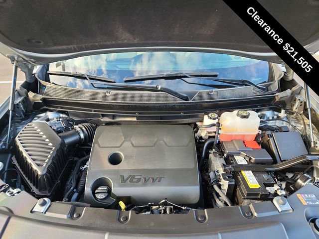 Used 2023 Chevrolet Traverse LS image 14