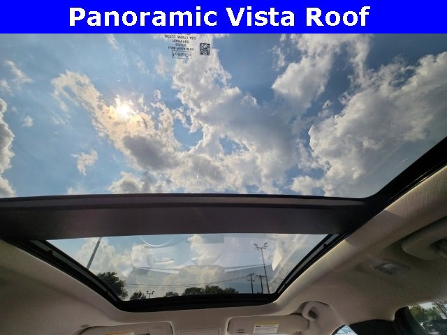 Used 2023 Ford Escape Platinum w/ Premium Technology Package image 3