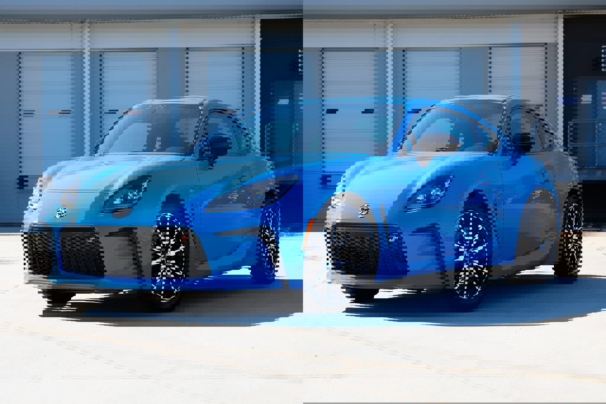 Used 2022 Toyota GR86 image 1