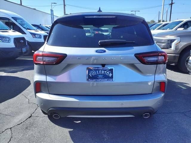 New 2024 Ford Escape ST-Line w/ Tech Pack #1 FWD image 3