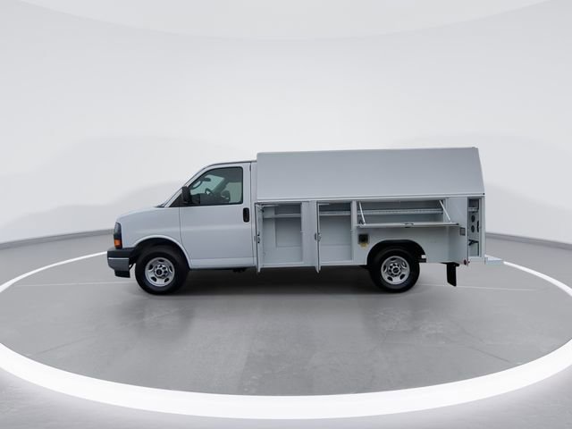 New 2025 GMC Savana 3500 w/ Power Convenience Package RWD image 5