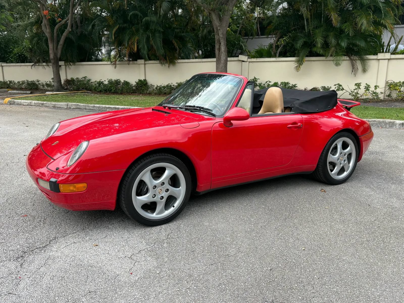 Used 1998 Porsche 911 Cabriolet image 25