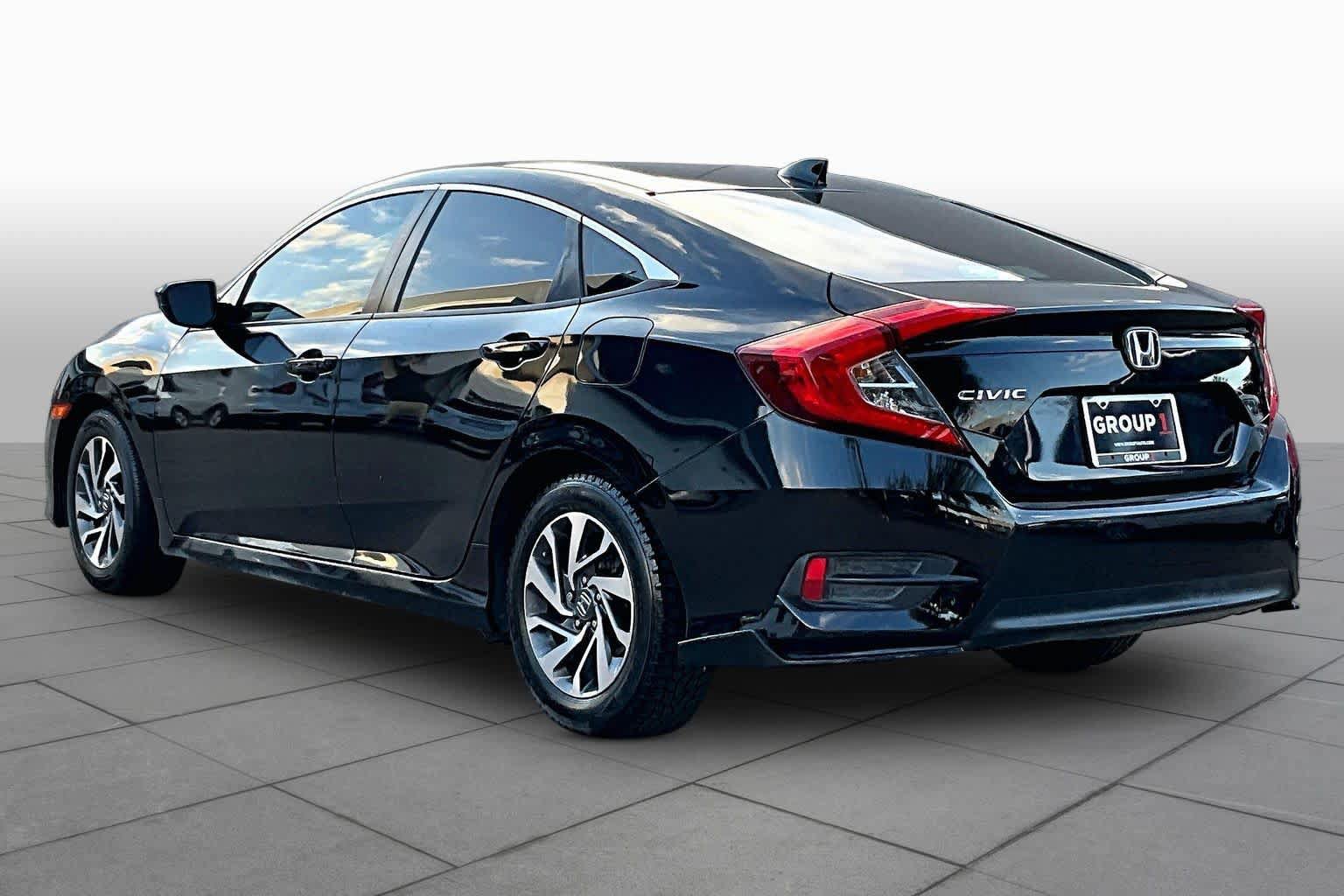 Used 2018 Honda Civic EX image 12