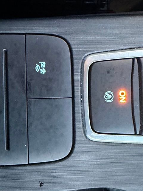 Used 2021 Ford Escape SEL w/ Technology Package image 32