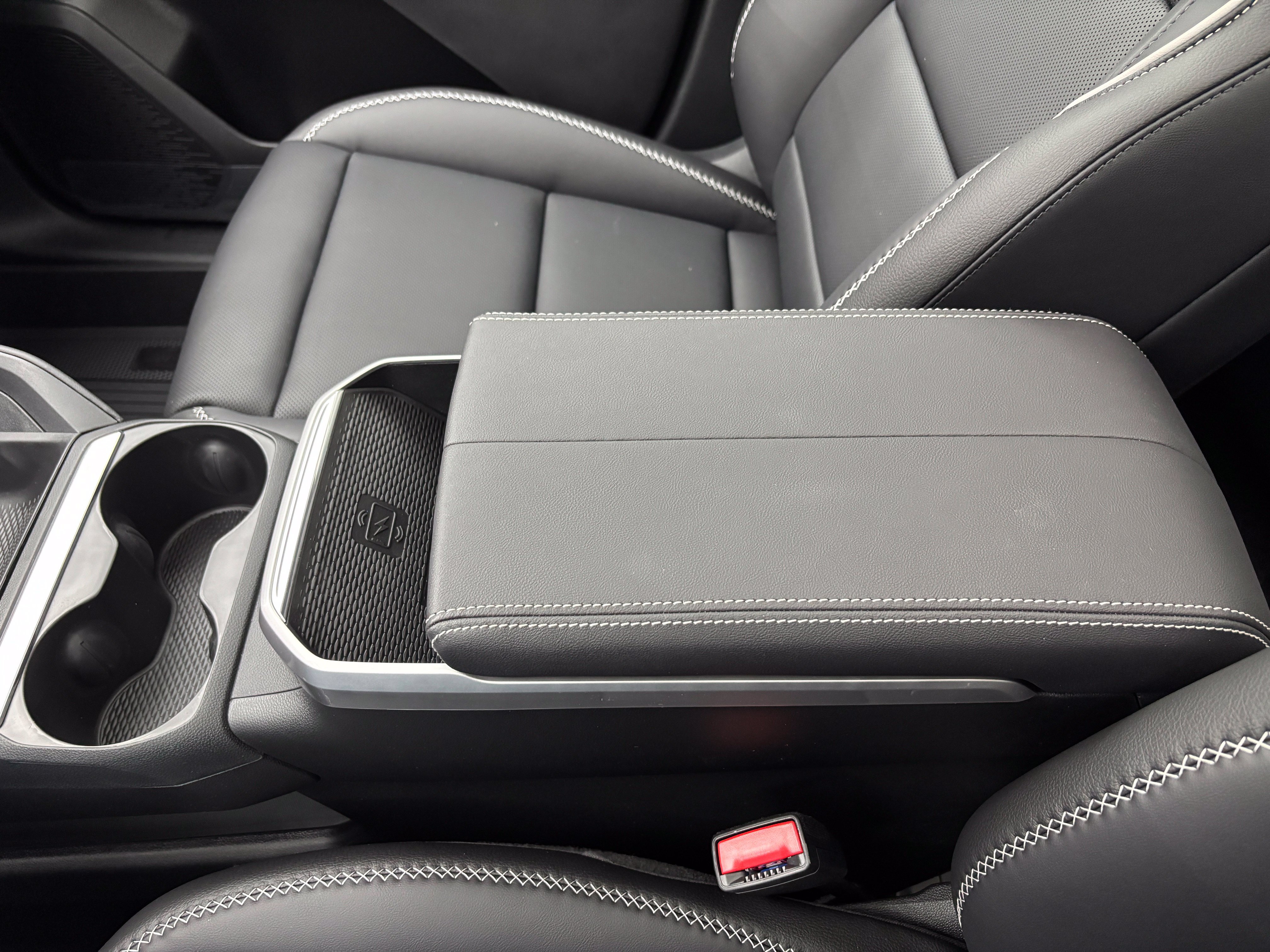 New 2027 GMC Terrain Denali w/ LPO, Floor Liner Package AWD/4WD image 32