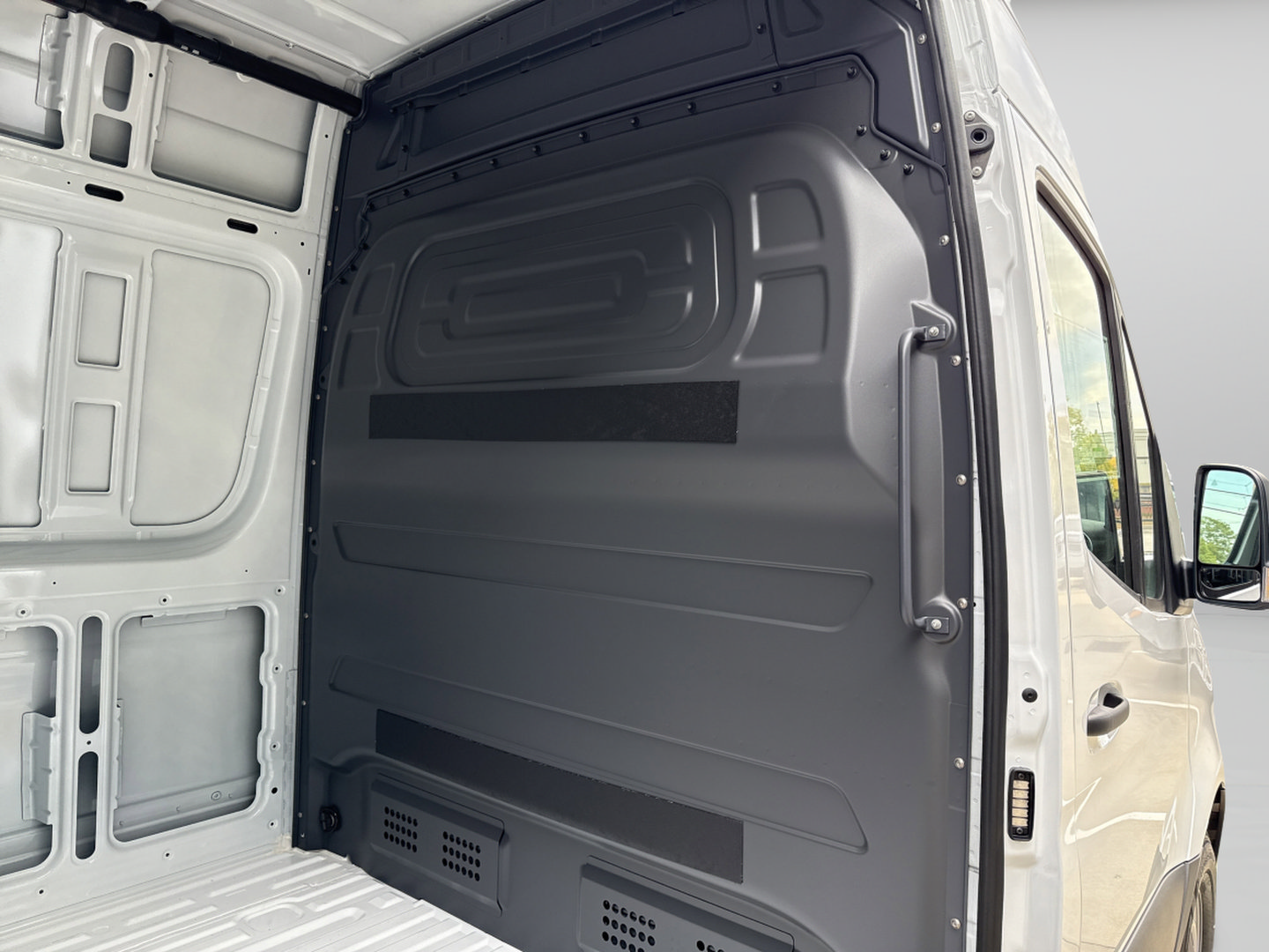 New 2026 Mercedes-Benz Sprinter 2500 image 13